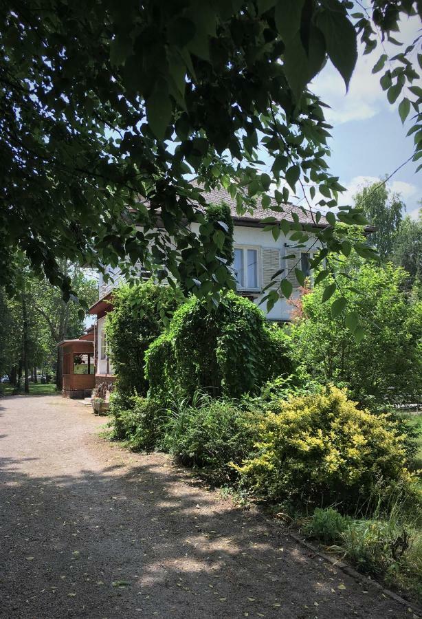 Honved Apartmanhaz Apartment Balatonlelle Exterior photo